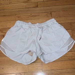 White lululemon hotty 4” shorts